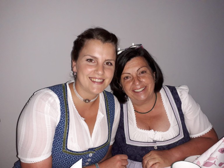 Annemarie und Maria Kordes aus Gmund am Tegernsee