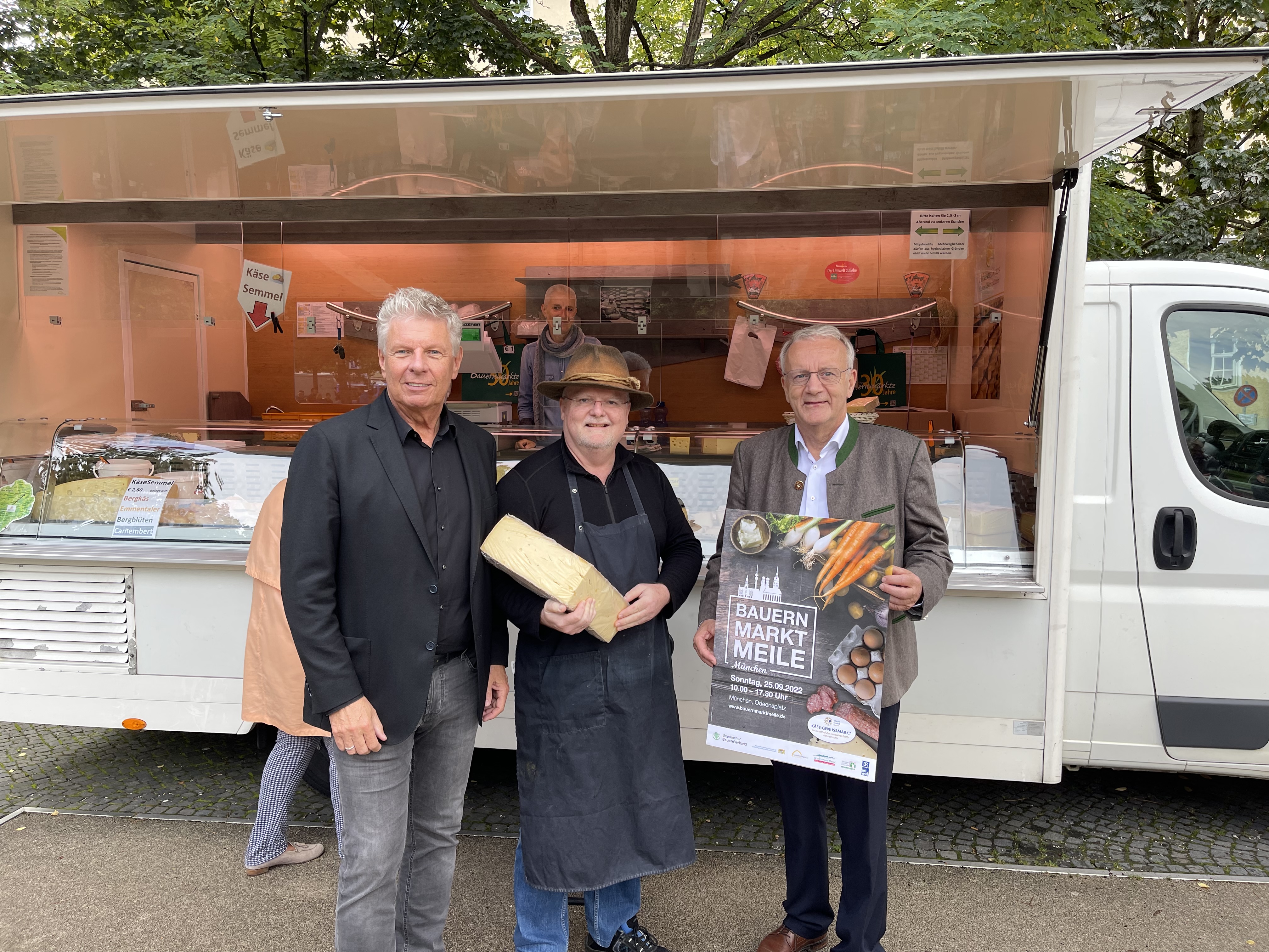 OB Reiter mit Georg Wimmer auf Marktplatz