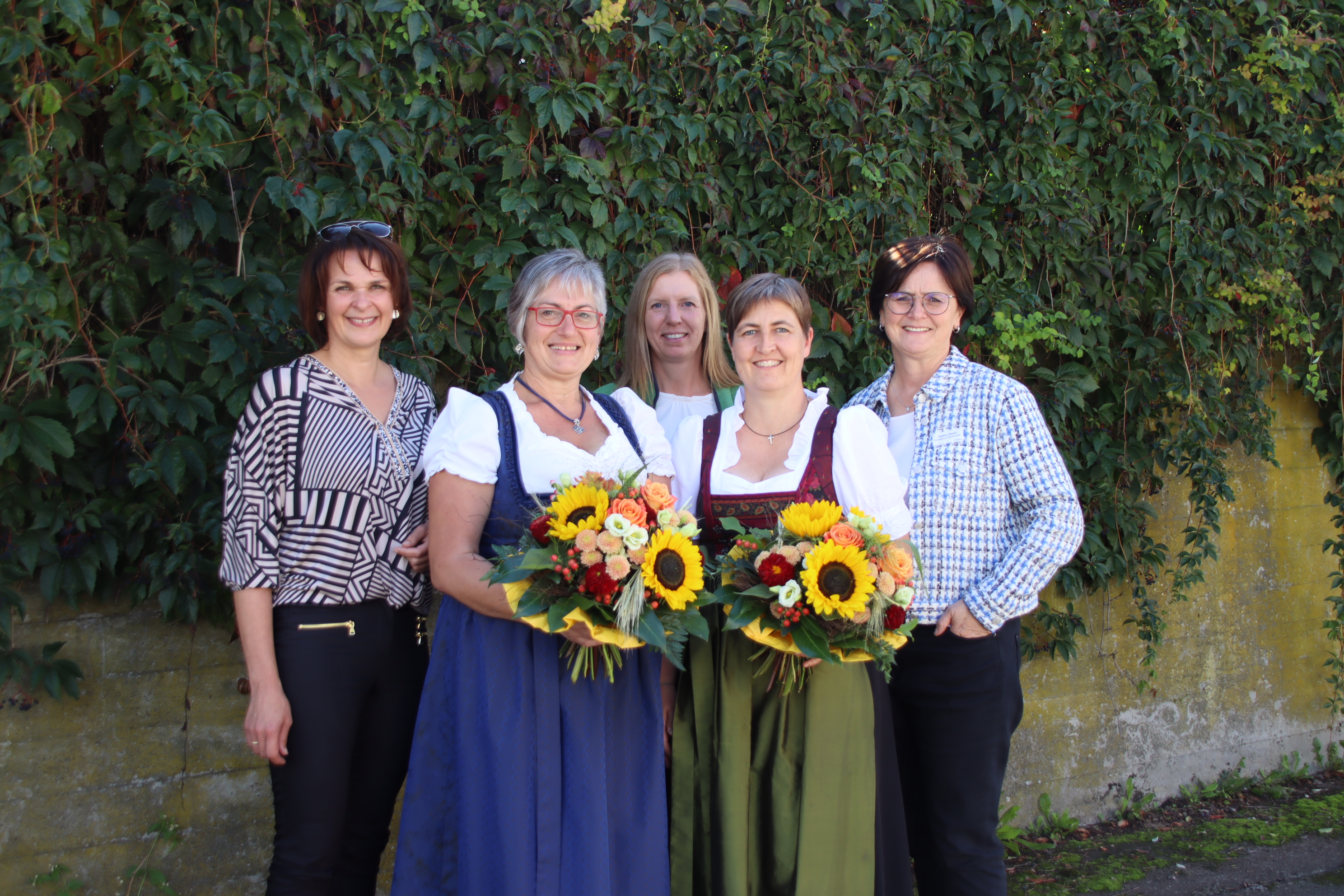 Bezirksvorstand Landfrauen Der Bezirksvorstand der Landfrauen Schwaben