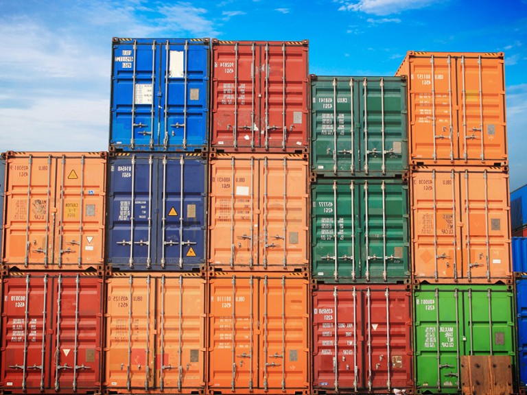 Bunter Container zeugen von einem florierenden Welthandel