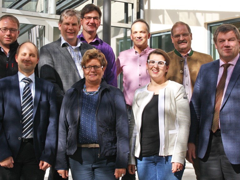 Gruppenbild der Mitglieder des Landesfachausschusses Steuerfragen des Bayerischen Bauernverbandes