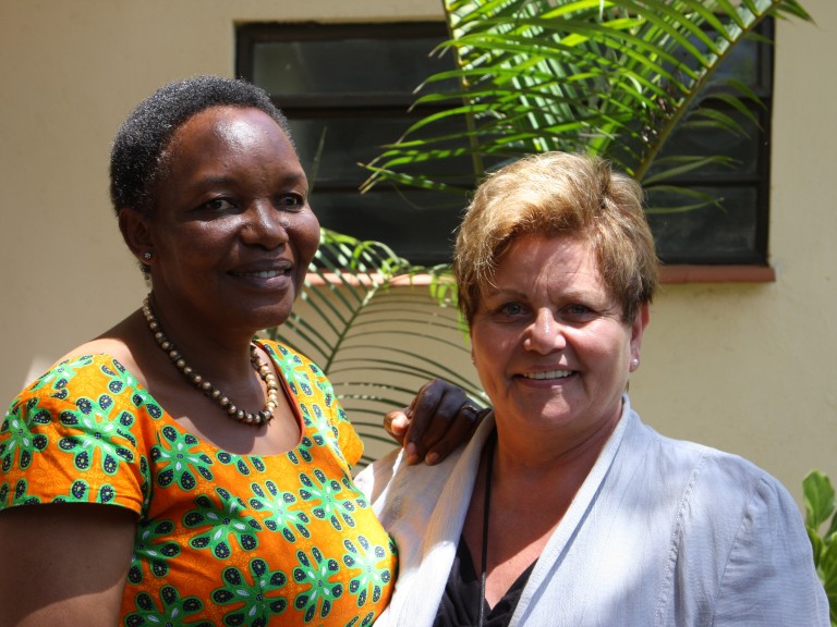 Daphne Muchai und Anneliese Goeller