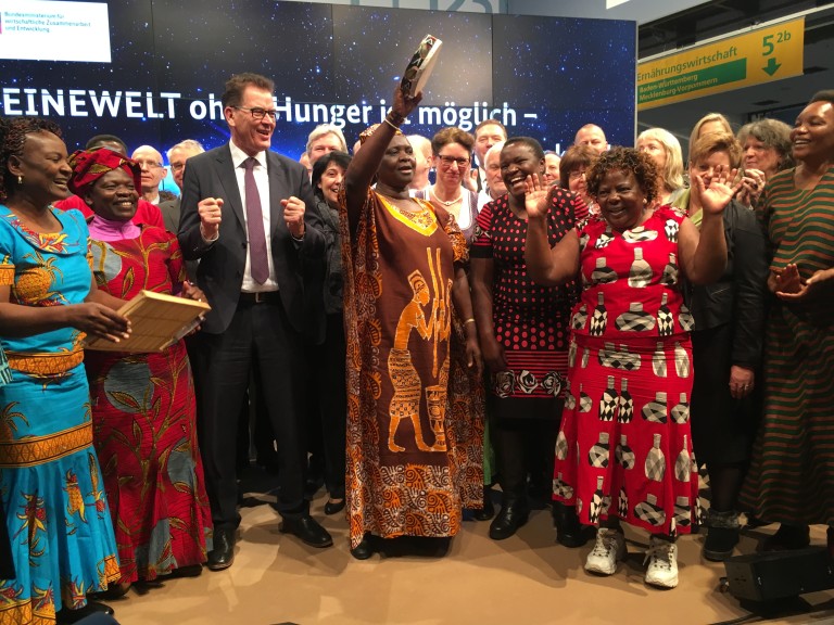 Kenianische Landfrauen zu Besuch auf der Internationalen Grünen Woche in Berlin