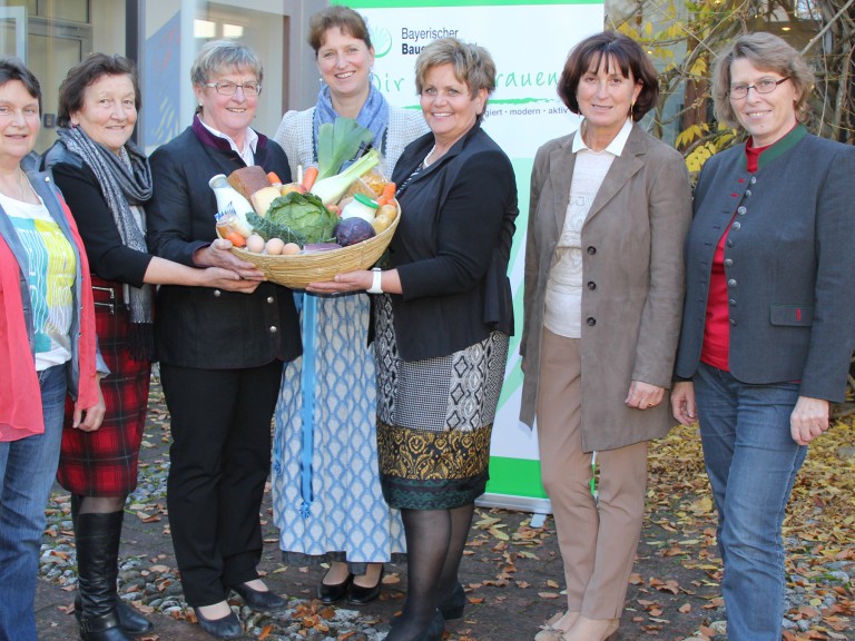 Der Landesvorstand der Landfrauen im BBV sprach sich für eine vollwertige Ernähung aus tierischen und pflanzlichen Lebensmitteln aus