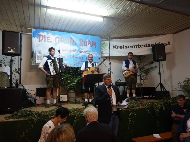 Gaudi-Buam bei Kreiserntedankfest in Herreth, KO Martin Flohrschütz