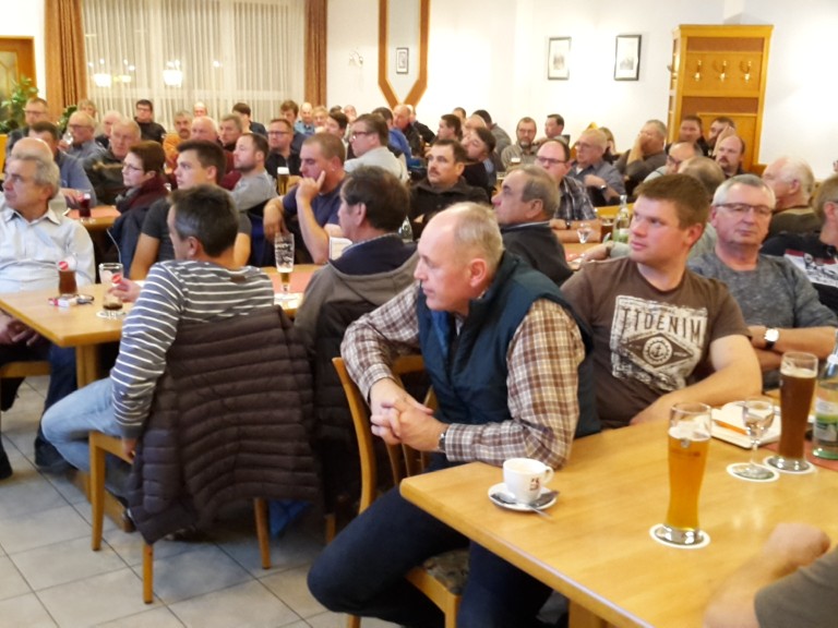 2018-11-13-Versammlung-in-Obererthal