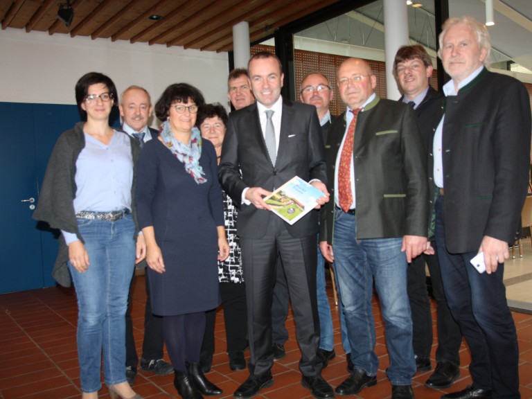 Delegierte der Oberpfalz mit MDEP Manfred Weber