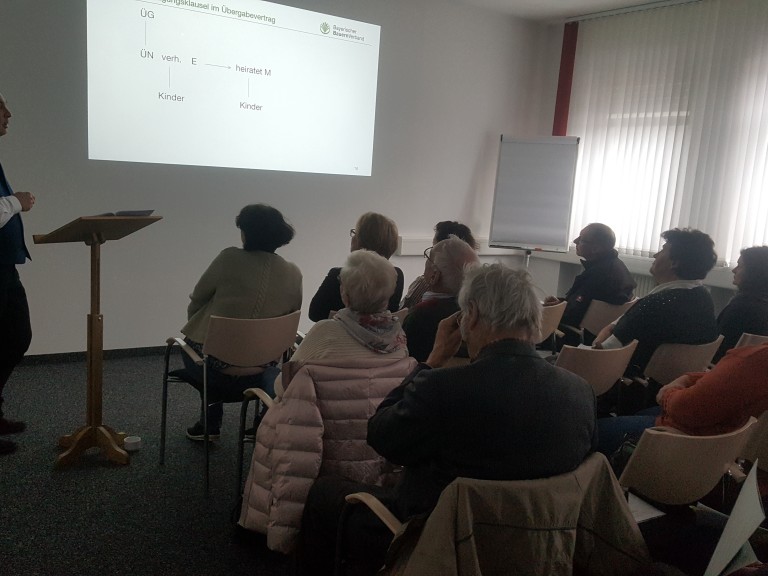 Referent Walter Wagner bei seinem Vortrag