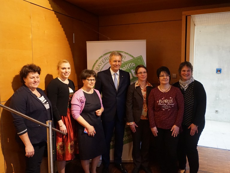 Bild vom Landfrauentag mit Kreisvorstandschaft und Christian Wulff