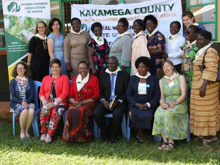 Dr. Andrea Fuß und Landesbäuerin Anneliese Göller unterstützen die ersten Landfrauentage in Kenia.