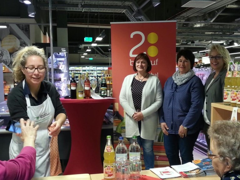 2019-06-13-Landfrauen-kochen-bei-REWE