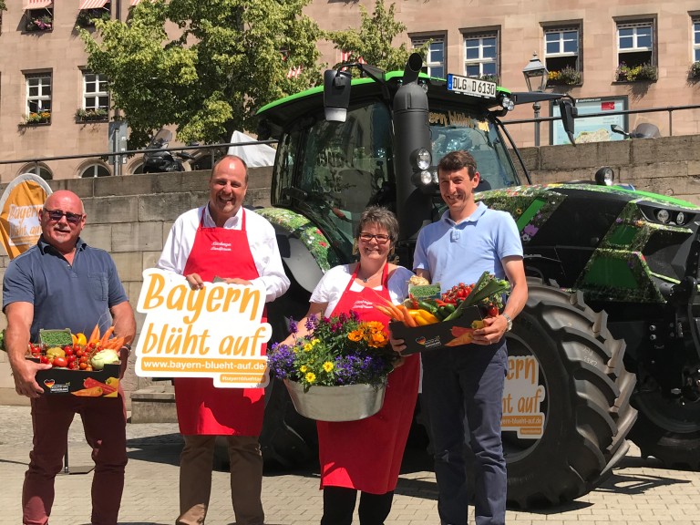 Pressetermin auf dem Hauptmarkt 