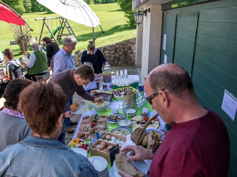 Frühstück am Bauernhof