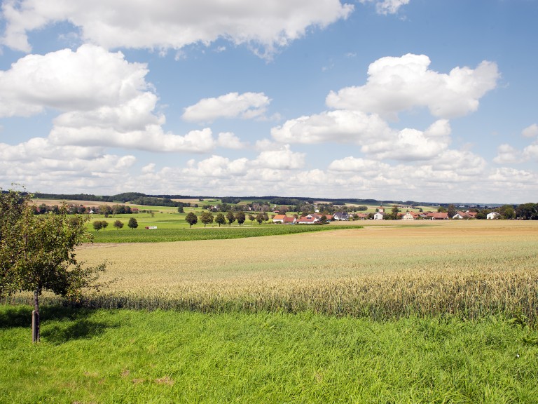 Kulturlandschaft in Bayern.