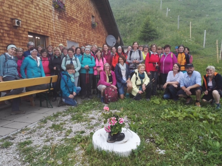 Die Landfrauen auf der Gehrenalpe in Tirol