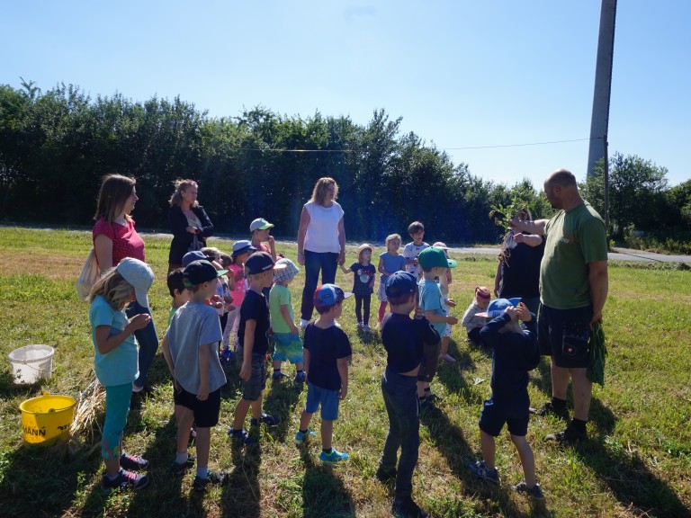 Kinder mit Kartoffeln Famielie Hofmann Bad Rodach