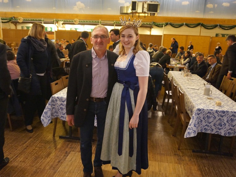 Philipp Moosner mit Milchkönigin Beatrice Scheitz