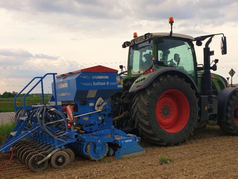 2020-05-08 Landwirte säen Blühstreifen