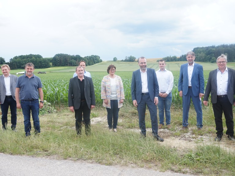 MdEP Manfred Weber auf Betrieb Mühlbauer, Badersdorf