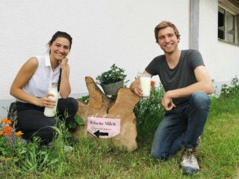 rechts Michael Haas mit Freundin Theresa