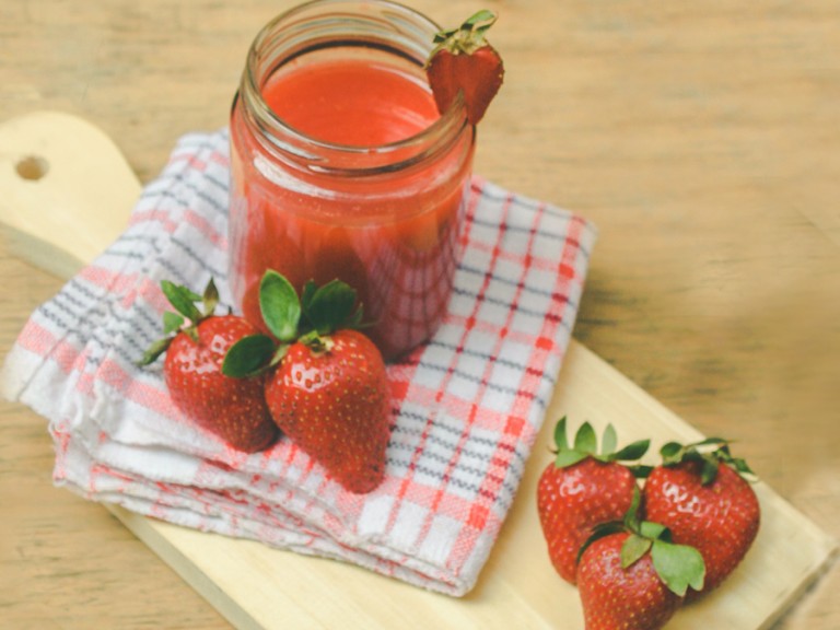 Frisch eingemachte Erdbeer-Marmelade.