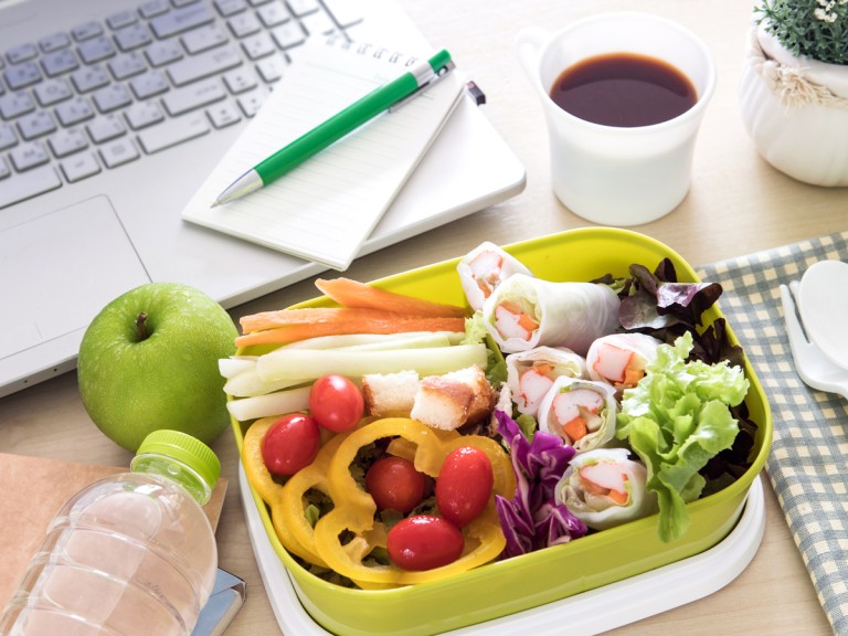 Ein gesundes Essen für das Home Office