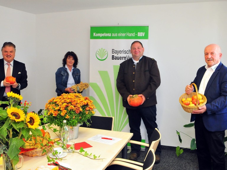 200-10-01 - Pressekonferenz Kreiserntedankfest - Gruppenbild