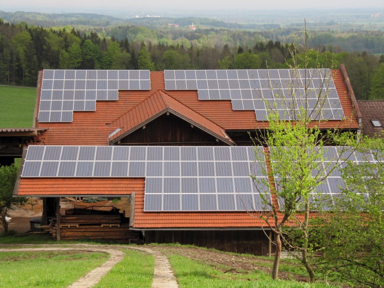 Photovoltaik-Anlage auf Dächern