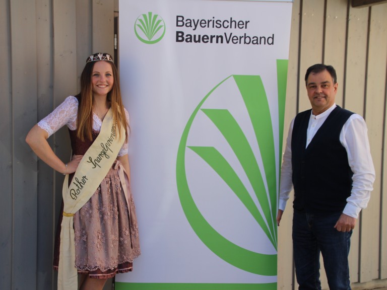 Übergabe der Schärpe an der BBV Geschäftsstelle