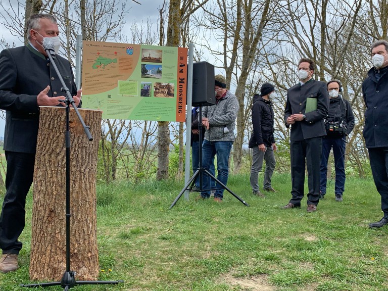 Bauernpräsident Heidl und Ministerpräsident Söder bei der Vorstellung von Konzept "Klimaschutz durch Moorbodenschutz am Beispiel des Bayerischen Donaumooses