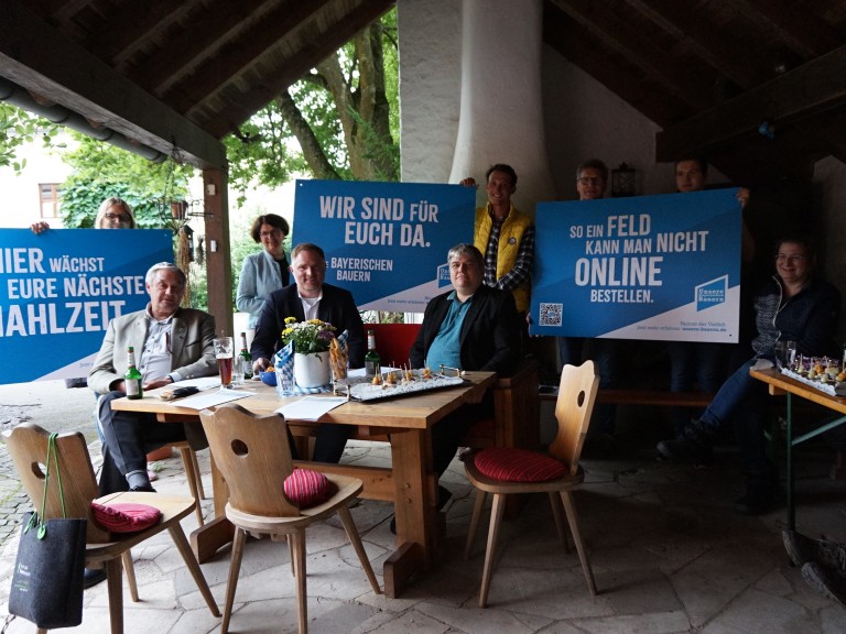 2021-07-05-Flurgang mit Hofgespräch im KV Regensburg