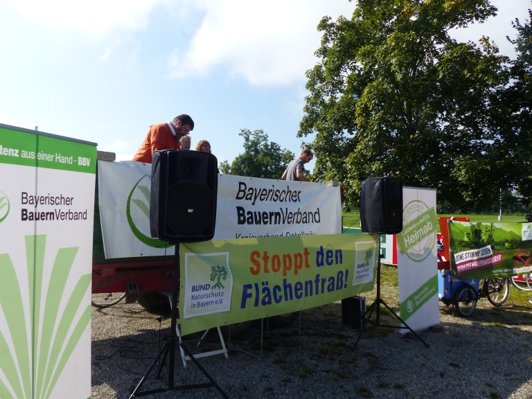 Fahrraddemo gegen Ausbau B12