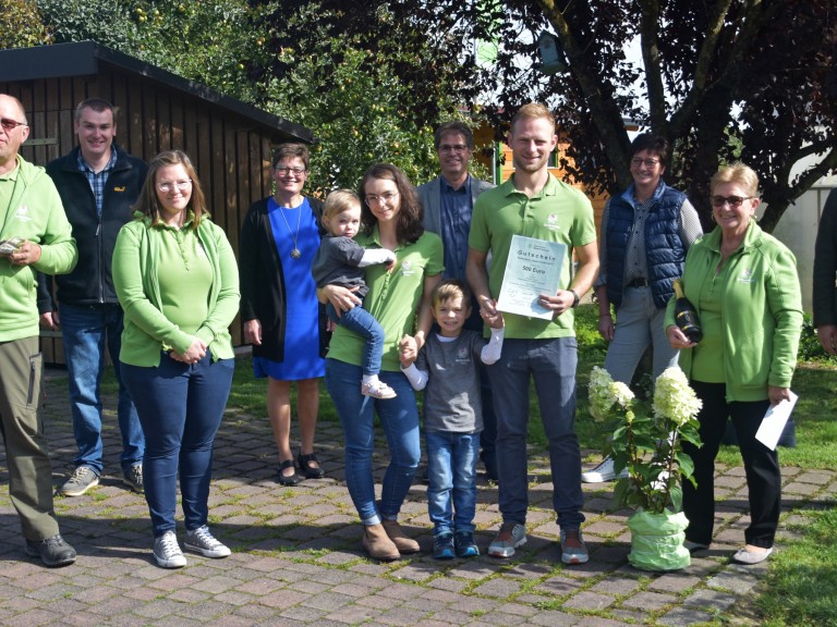 Preisverleihung an Familie Hückl