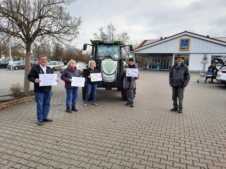 Bayernweite Aktionen vor Discounter