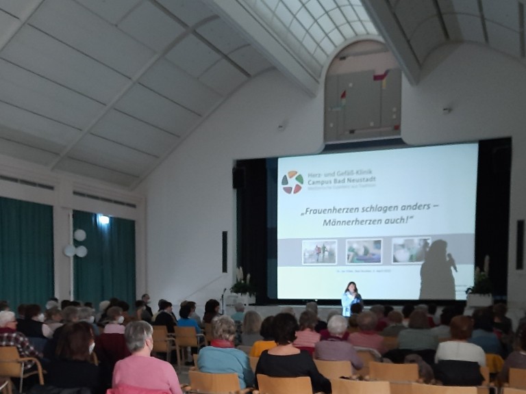 2022-04-06-Frauenherzen-schlagen-anders