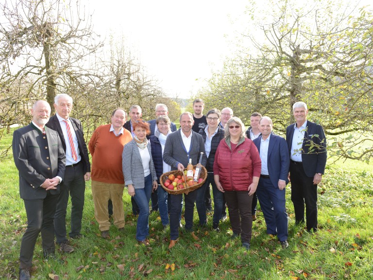 Blühpakt Bayern: Bauernverband und Fränkischer Obst- und Kleinbrennerband