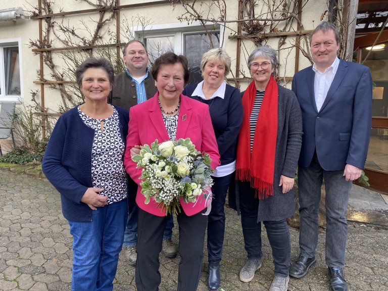 80. Geburtstag Ehrenkreisbäuerin Anna Brütting