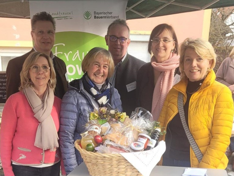 Osterkorb bei Josefimarkt gewonnen