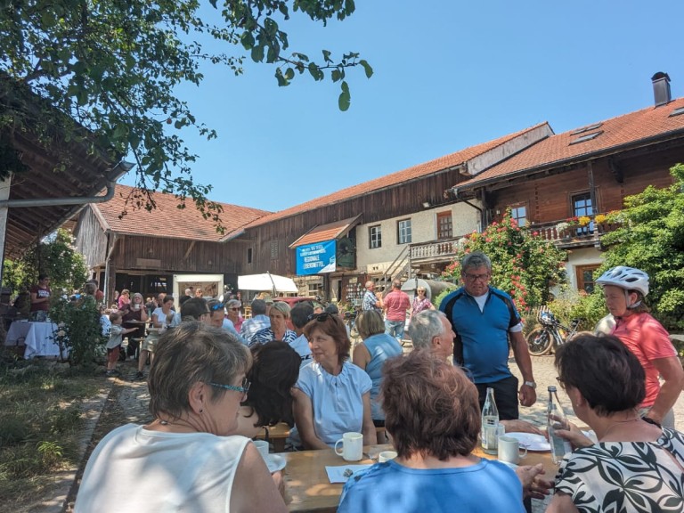 Besucher auf dem Stroblberg