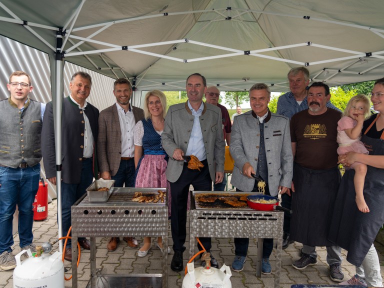 Angrillen mit stellv. Ministerpräsident Aiwanger und Landrat Dreier