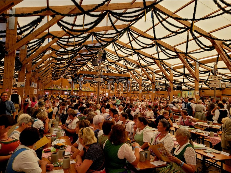 Starnberger Landfrauen auf der Oidn Wiesn