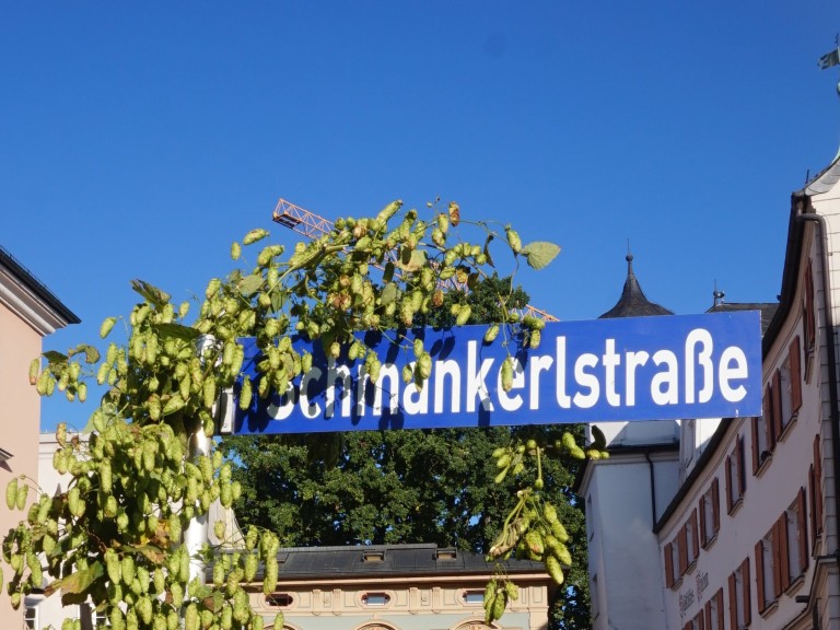 Schild Schmankerlstraße