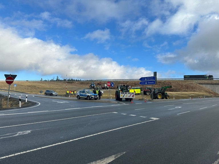 Blockade Autobahnauffahrt 