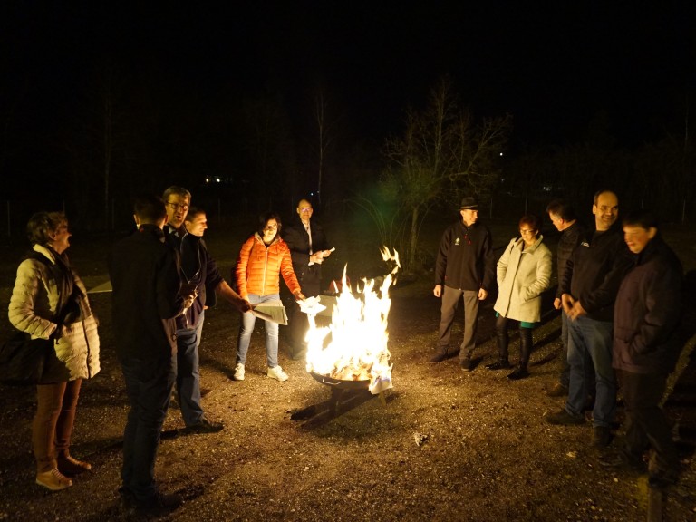 Landwirte  vor Feuer