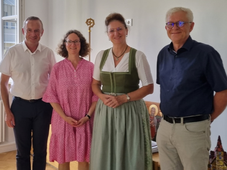 Landesbischof Kopp und Landesbäuerin Singer