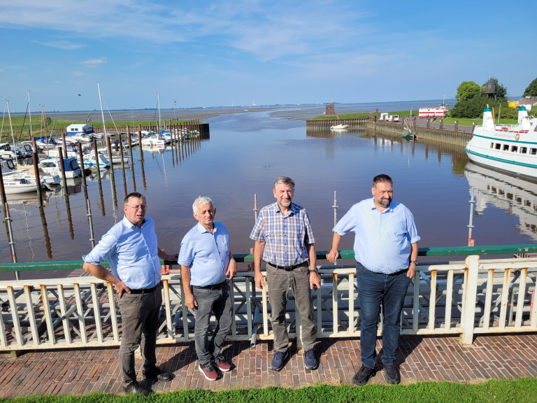 BBV-Miclhpräsident Köninger und BBV-Präsident Felßner in Friesland