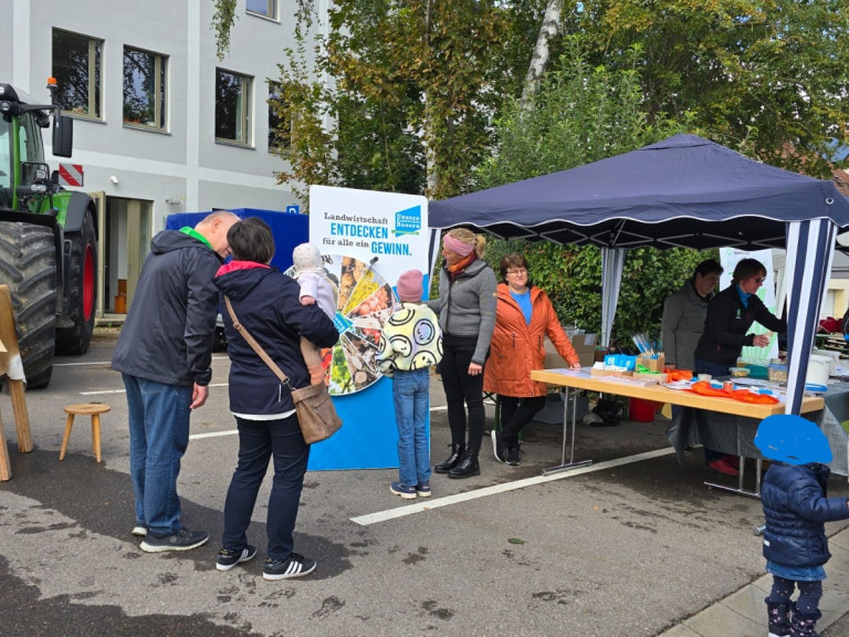 Handwerkermarkt in Uffenheim - Aktionsstand Milch