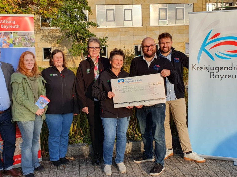 Landfrauen spenden an Jugenstiftung Landkreis Bayreuth