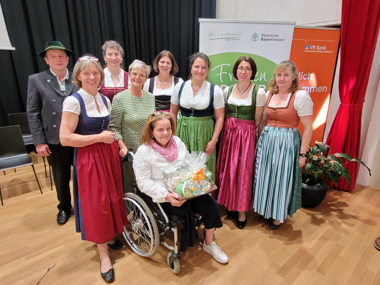 Die Vorstandschaft mit Fürstin Gloria von Thurn und Taxis