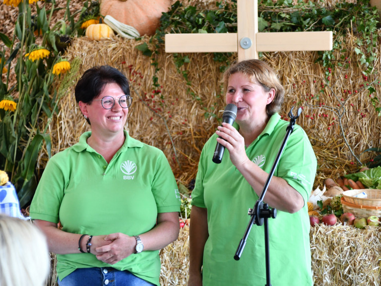 Begrüßung beim Tag der Landwirtschaft der Vorsitzenden Katrin Lang und Tanja Strobl